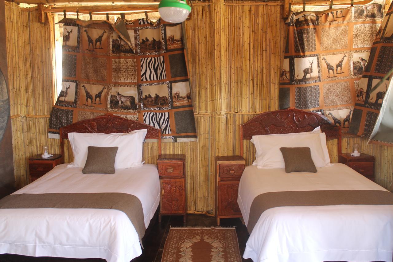 Dzibanana Lodge & Camping Sepako Екстер'єр фото